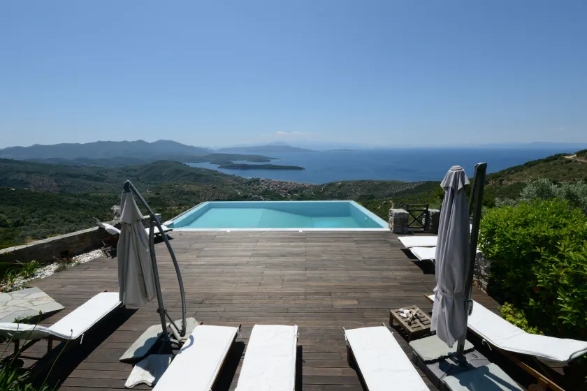 Esperos Suites & Villas - Image 1