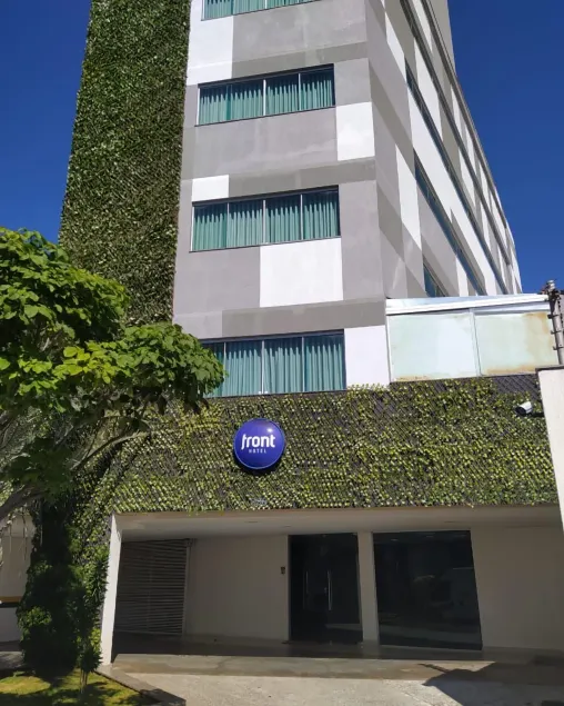 Front Hotel Expominas - Image 1