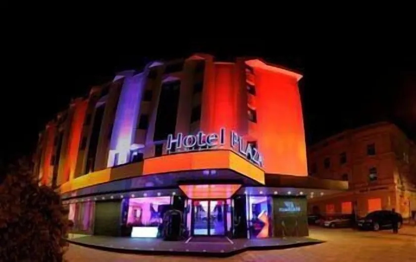 Plaza V Executive Hotel - Image 1