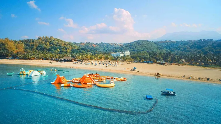 Aqua Fun Hotel - Image 1