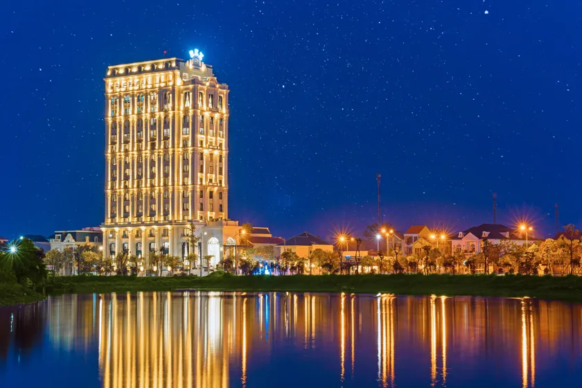 Rex Quang Binh Hotel - Image 1