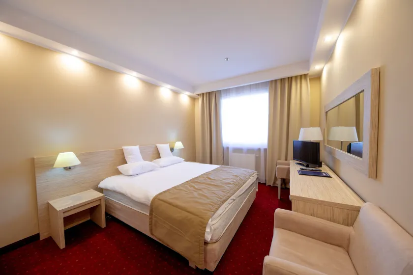 Hotel 500 - Image 1