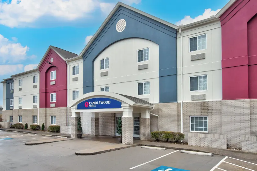 Candlewood Suites Conway by IHG - Image 1