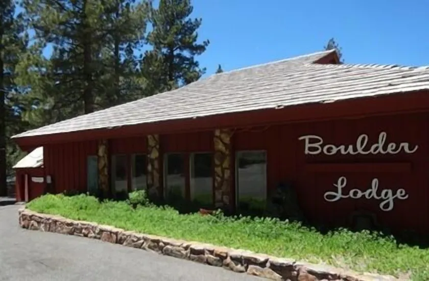 Boulder Lodge - Image 1