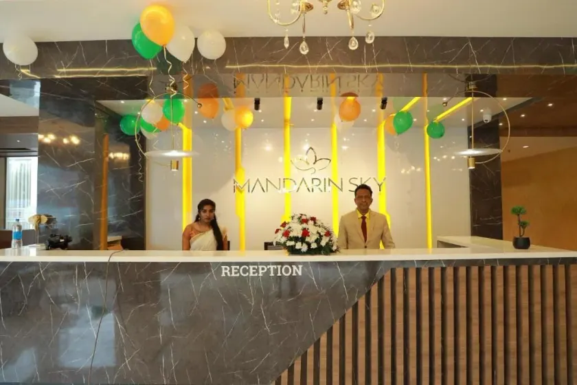 MANDARIN SKY - Hall
