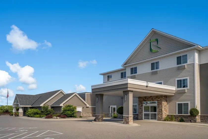 Little Crow Hotel & Conference, Trademark by Wyndham - Image 1
