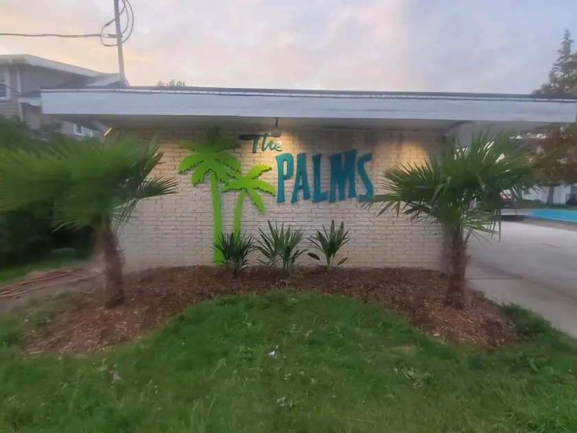 The Palms Motel - Image 1