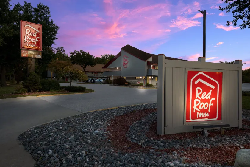 Red Roof Inn Cleveland - Westlake - Image 1