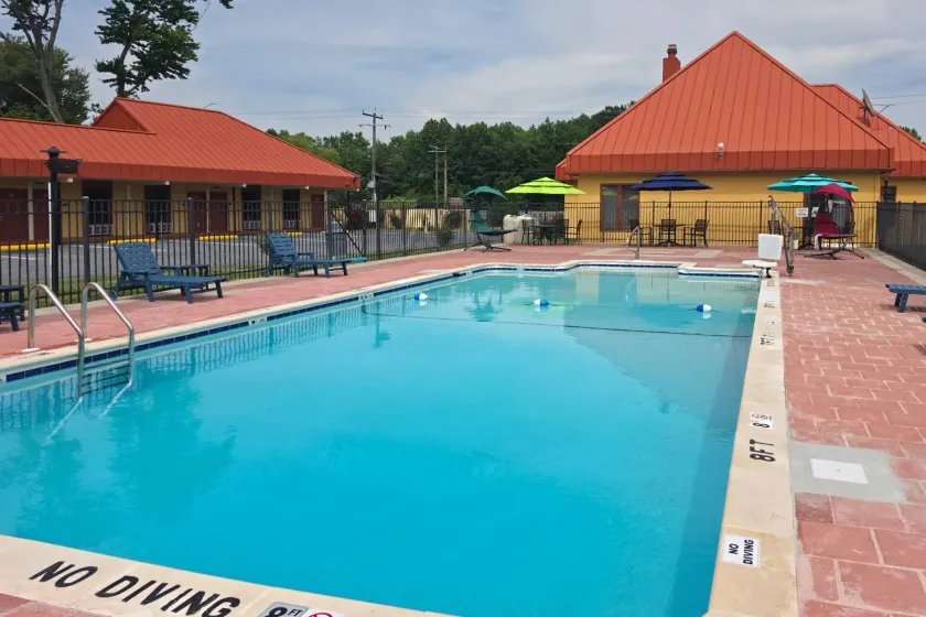 Econo Lodge Pocomoke City Hwy 13 - Image 1