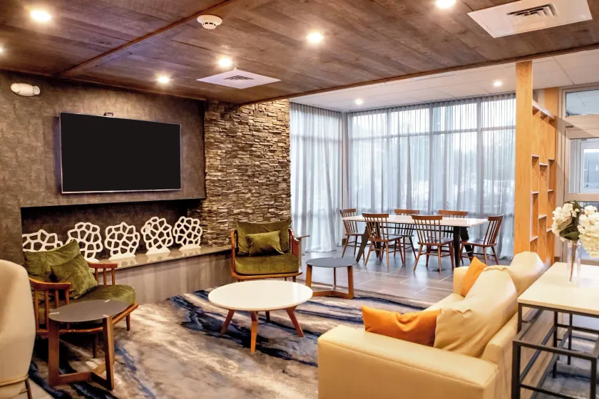Fairfield Inn & Suites by Marriott Richmond Airport - Image 1