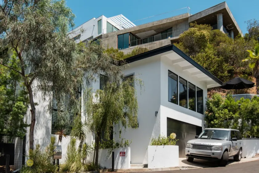 Villa Abstract - Image 1