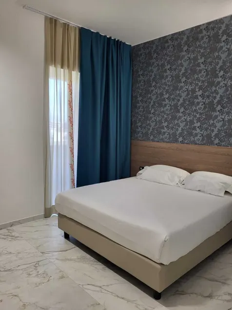Hotel Maiuri Pompei - Image 1