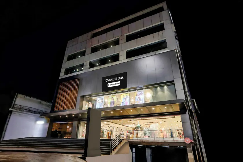 Townhouse Daba Garden Road - Image 1