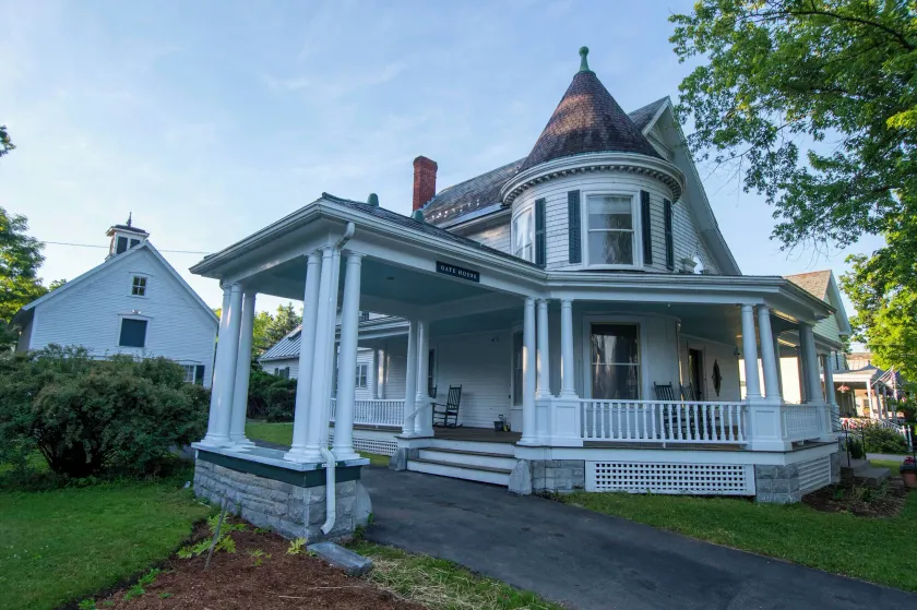 Swift House Inn - Image 1