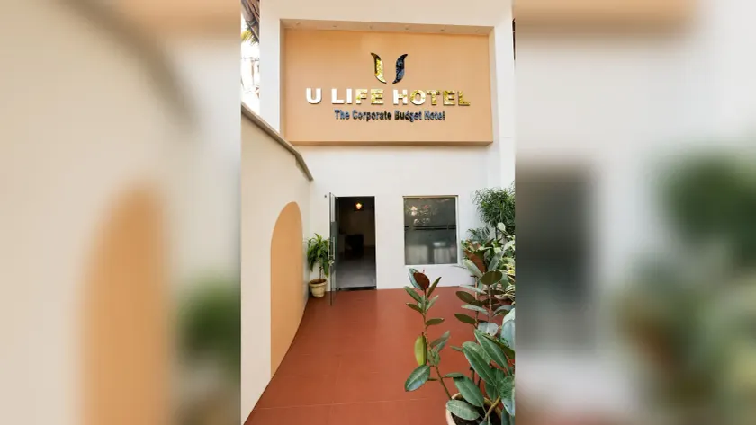 U LIFE HOTEL - Image 1