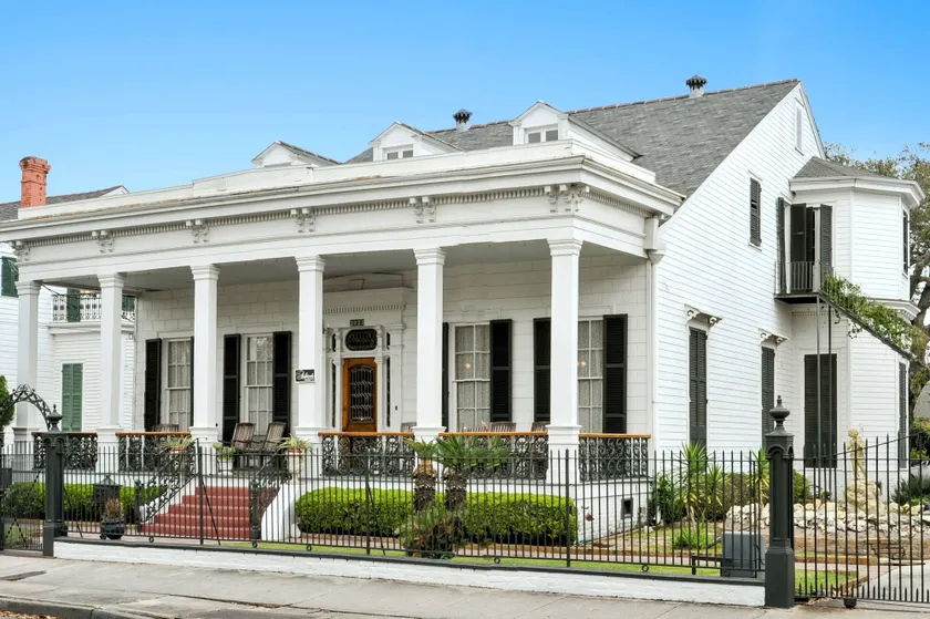Ashton's Bed and Breakfast - Image 1