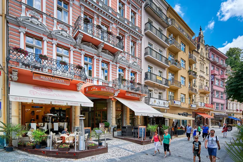 Salvator Hotel - Image 1