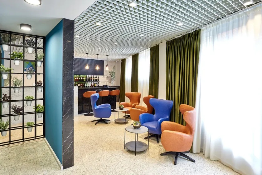 Graphica Tbilisi Hotel - Image 1