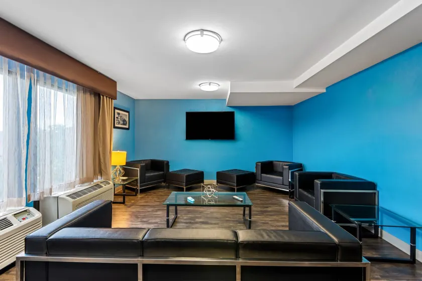 Spark by Hilton Syracuse Carrier Circle - Hall