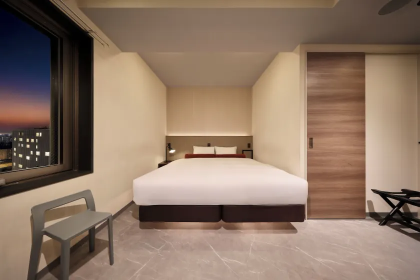 Nippombashi Crystal Hotel Ⅱ - Image 1