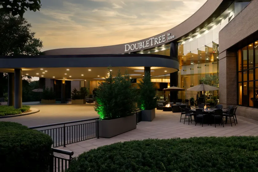 DoubleTree by Hilton Washington Dulles Airport - Image 1