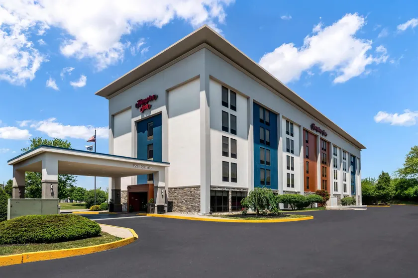 Hampton Inn Philadelphia/Plymouth Meeting - Image 1