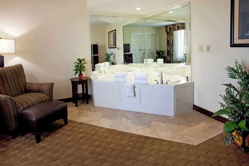 Holiday Inn Express & Suites Columbus at Northlake by IHG - Rom