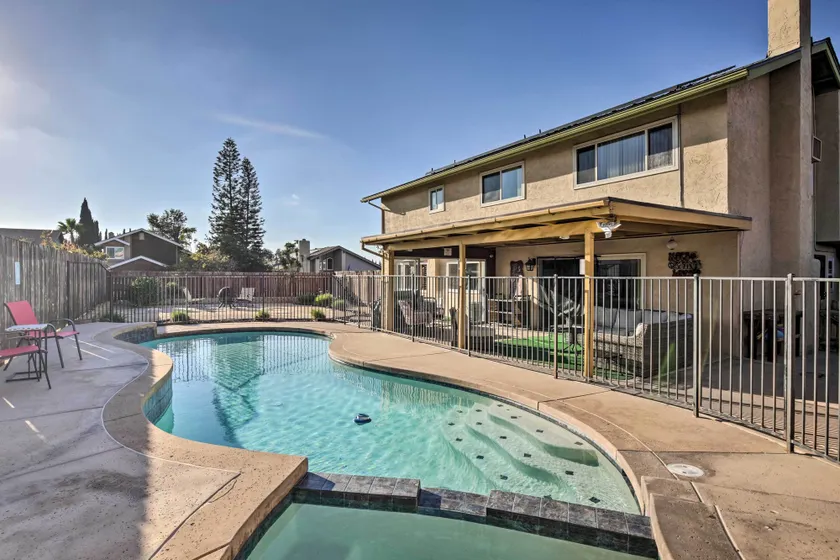 'Breeze By the Pool' Chula Vista Home w/ Game Room - Image 1