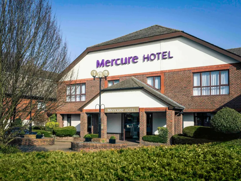 Mercure Dartford Brands Hatch Hotel & Spa - Image 1