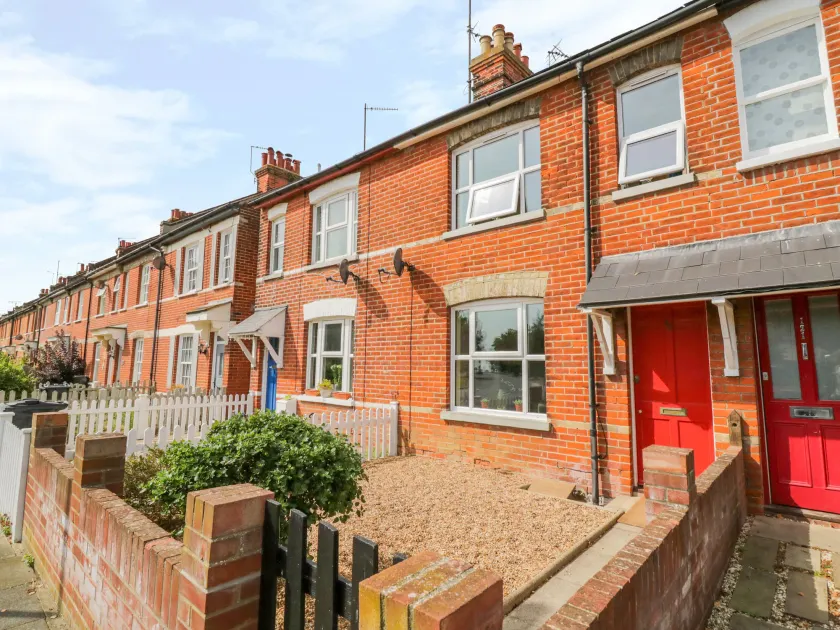 Sea View Cottage - Image 1