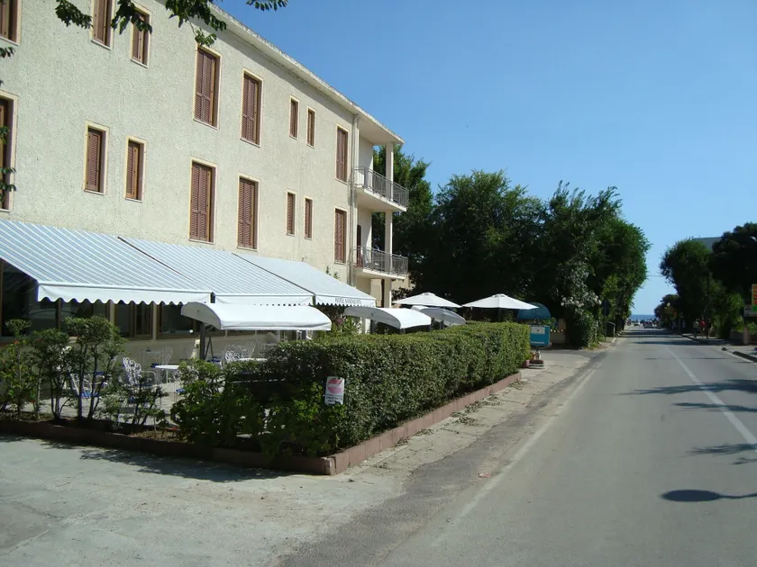 Hotel Sandalyon - Image 1