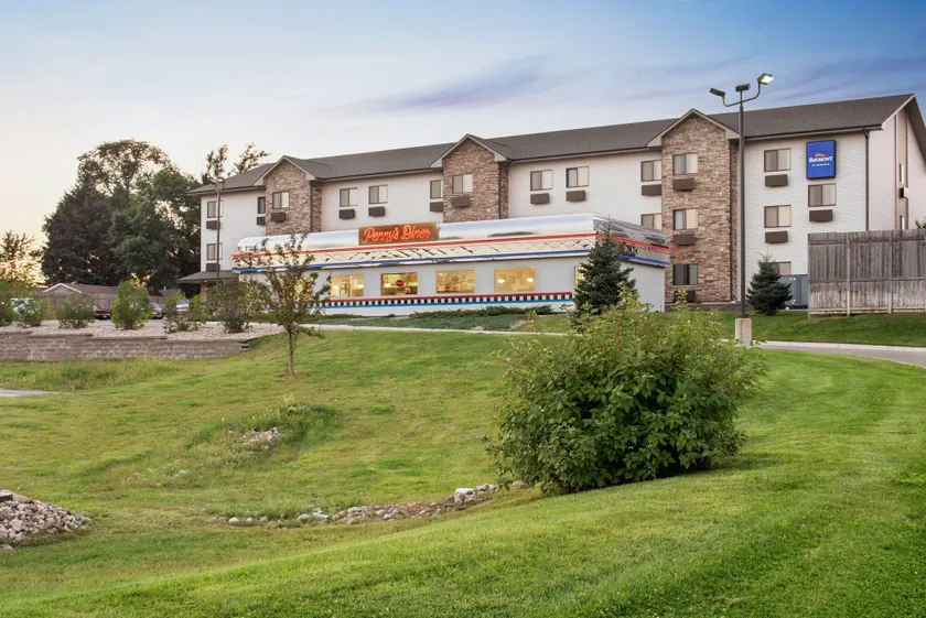 Baymont by Wyndham Glenwood - Image 1