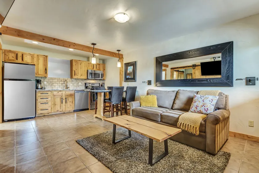Wall Street Suites - Image 1