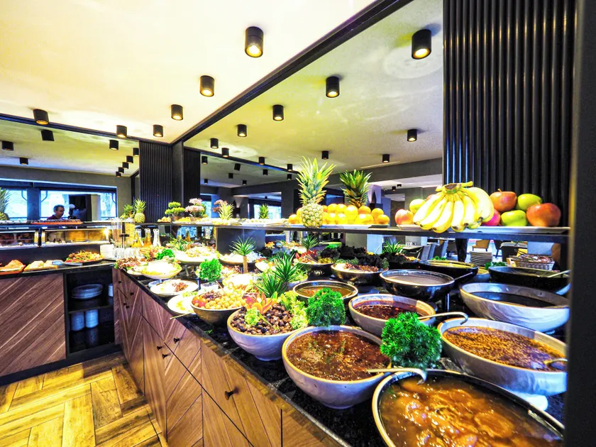 Best House Hotel - Image 1