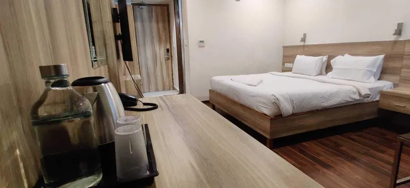 HOTEL RN GRAND - Image 1