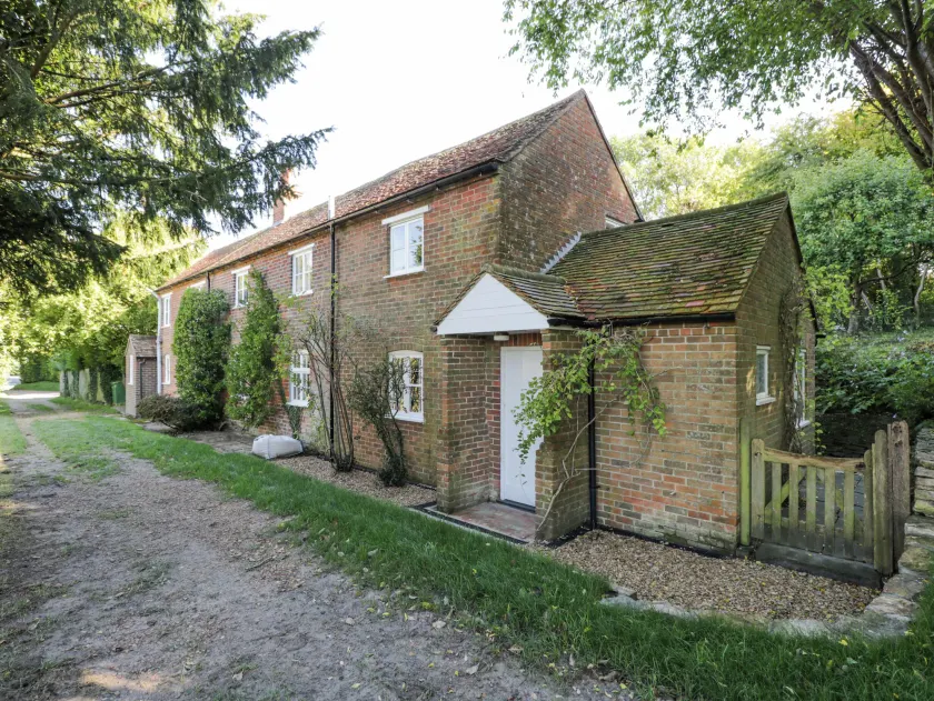 Chalkpit Cottage - Image 1