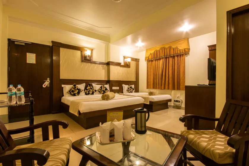 Hotel Grand Park Inn - Image 1