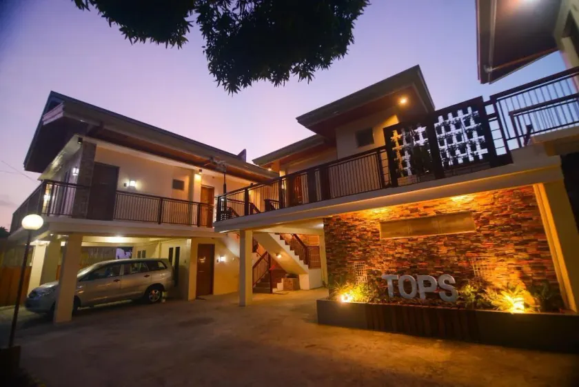 Tops Lodging House - Image 1