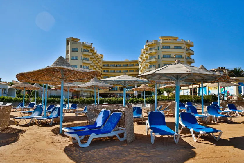 Magic Beach Hotel Hurghada - Image 1