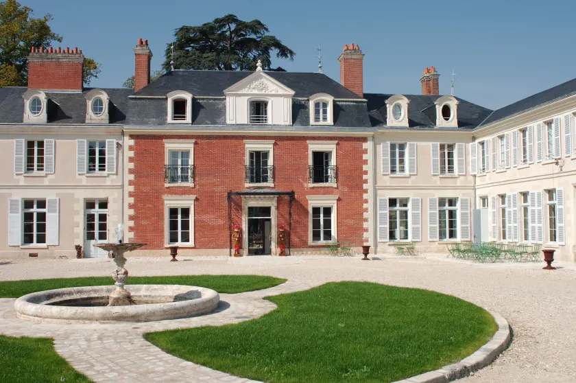 Hôtel & Spa du Domaine des Thômeaux, The Originals Relais - Image 1