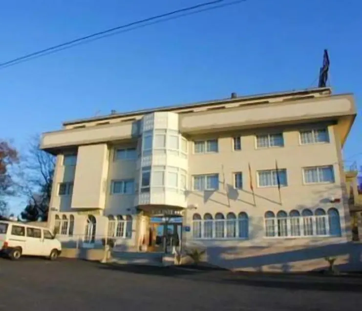 Hotel San Vicente - Image 1