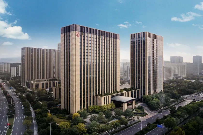 Sheraton Jinan Hotel - Image 1