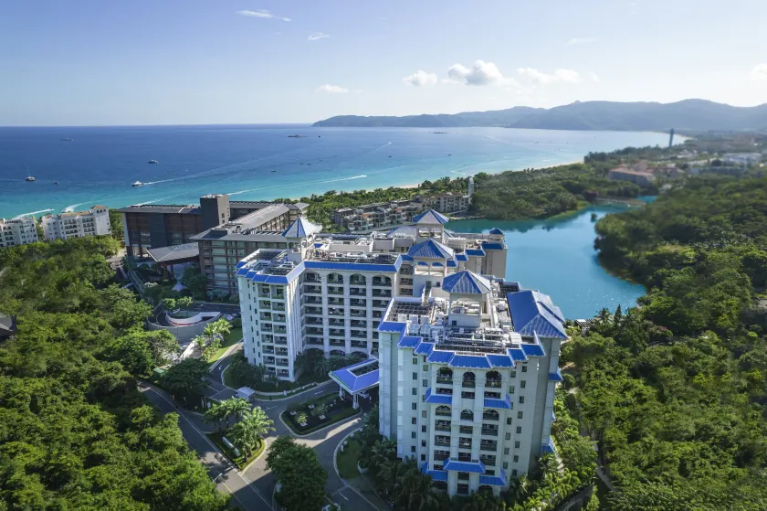 Holiday Inn & Suites Sanya Yalong Bay by IHG - Image 1