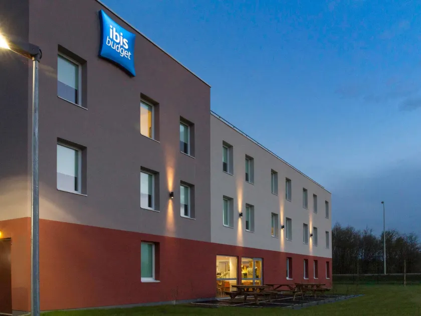 ibis budget Romorantin - Image 1