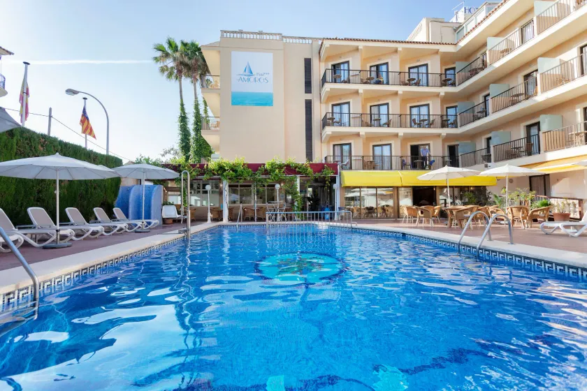 Hotel Amoros - Image 1