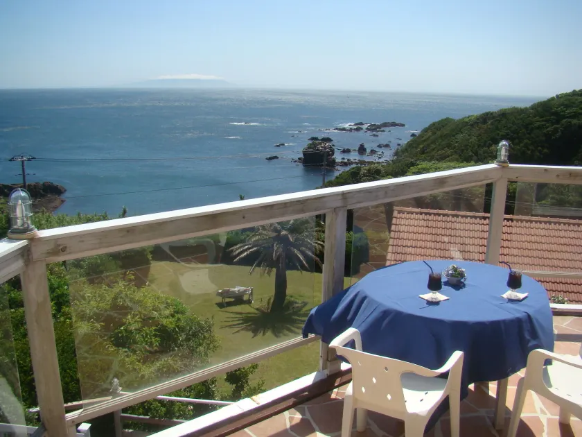 Hotel Cliffside - Image 1