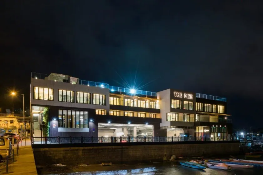 The Pier Hotel - Image 1