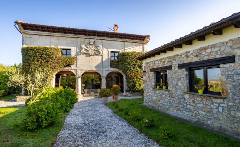 Casona Las Cinco Calderas - Image 1