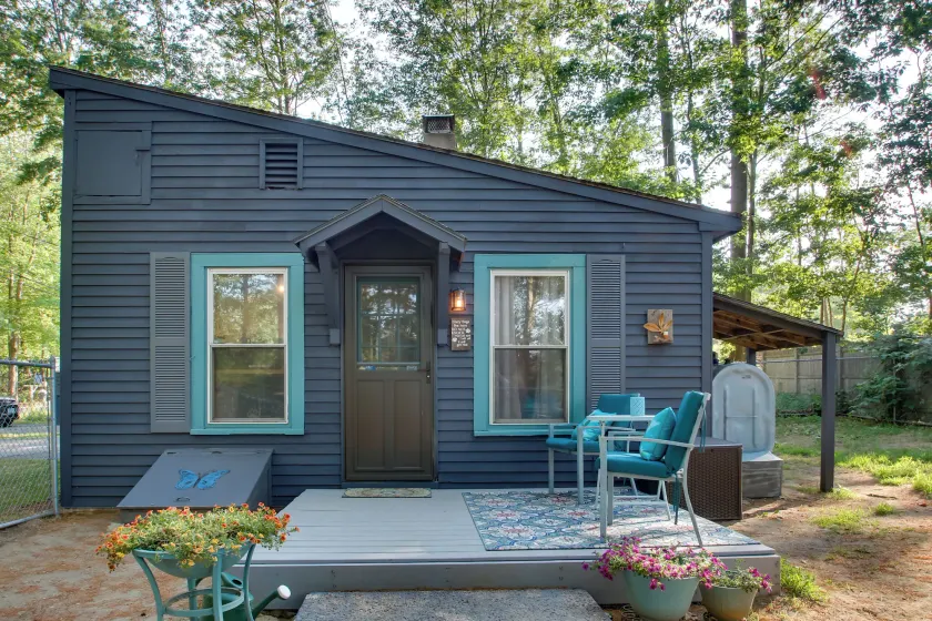 Couple's Glamping Getaway on Bonny Eagle Pond - Image 1