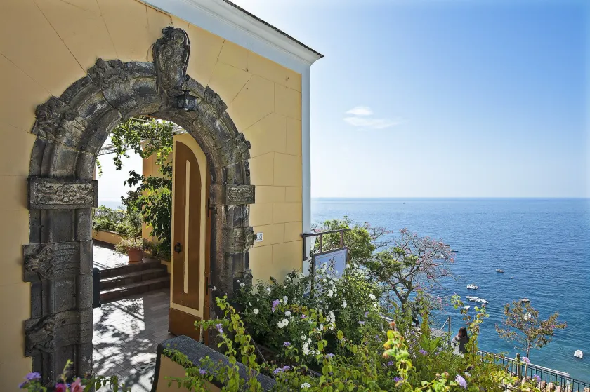 Albergo California - Image 1